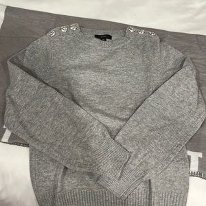 Jcrew xs gray women crew neck sweater, rhinestone buttons on shoulders